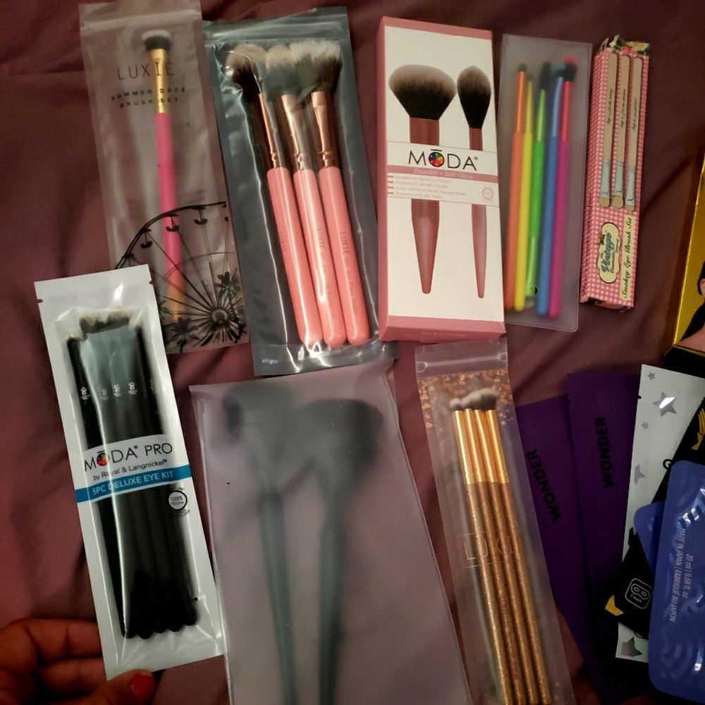 MakeUp SALE *NWT* Name Brands Great deals